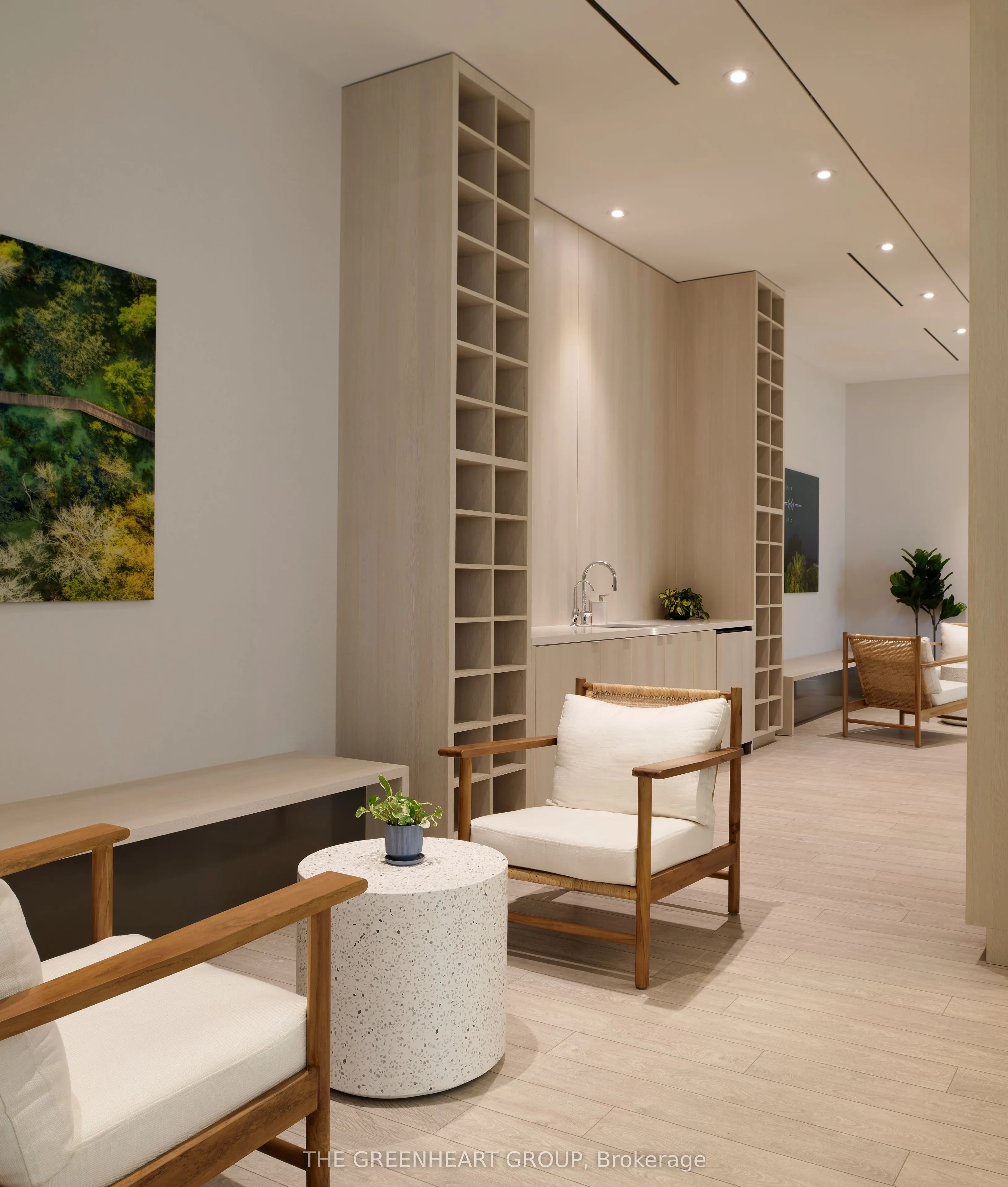 28 Ann Street, #221