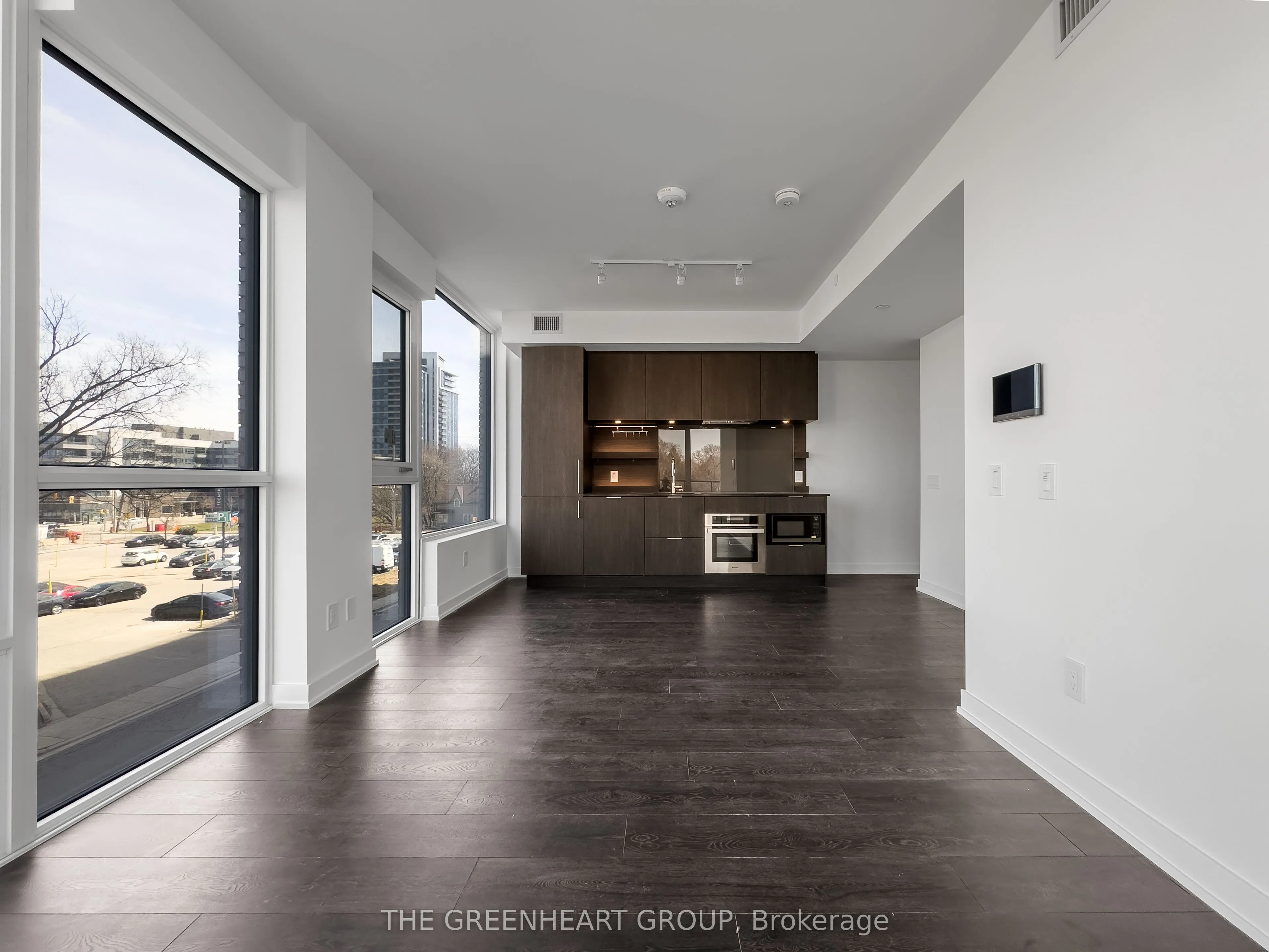 28 Ann Street, #221