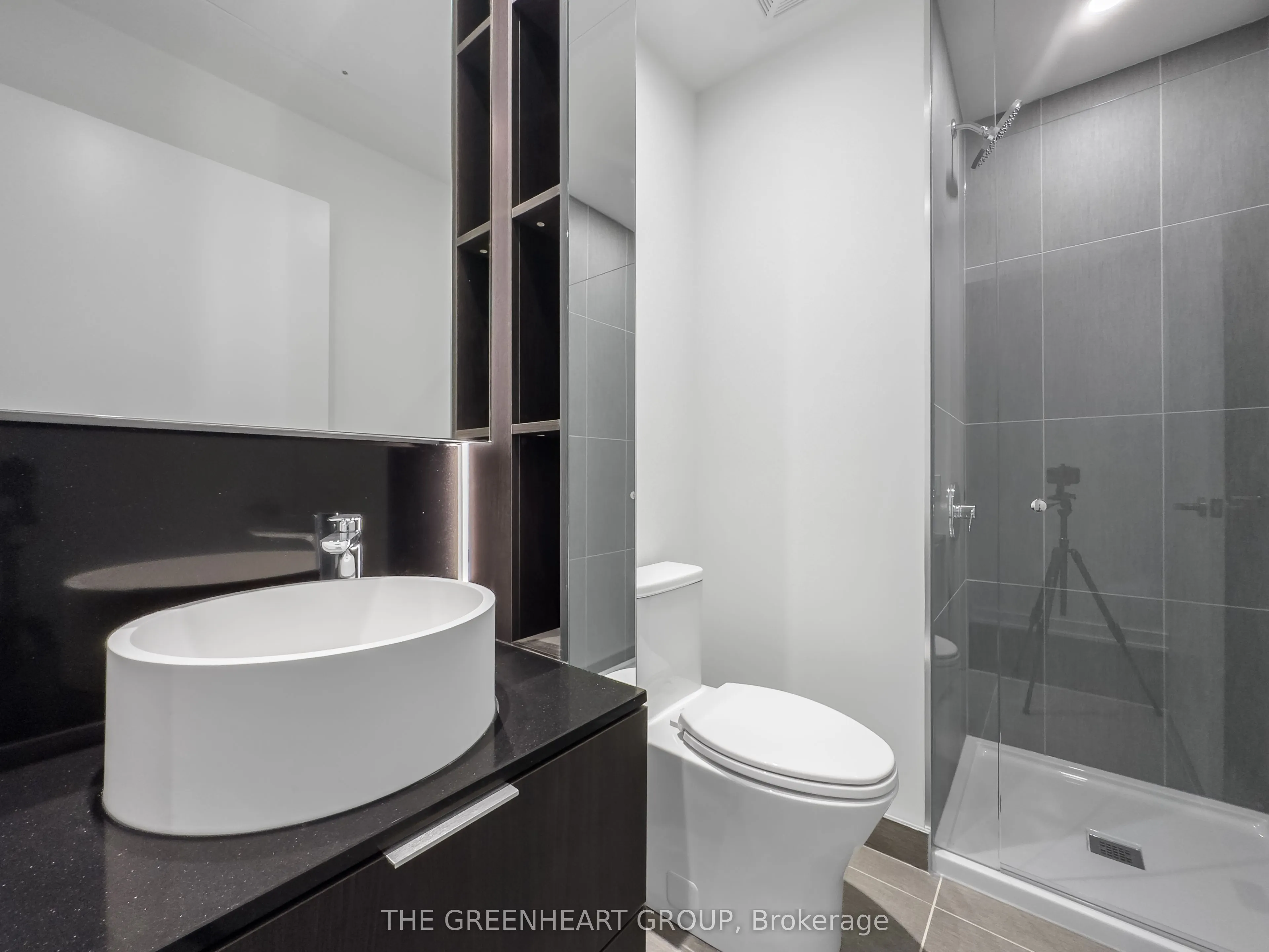 28 Ann Street, #221