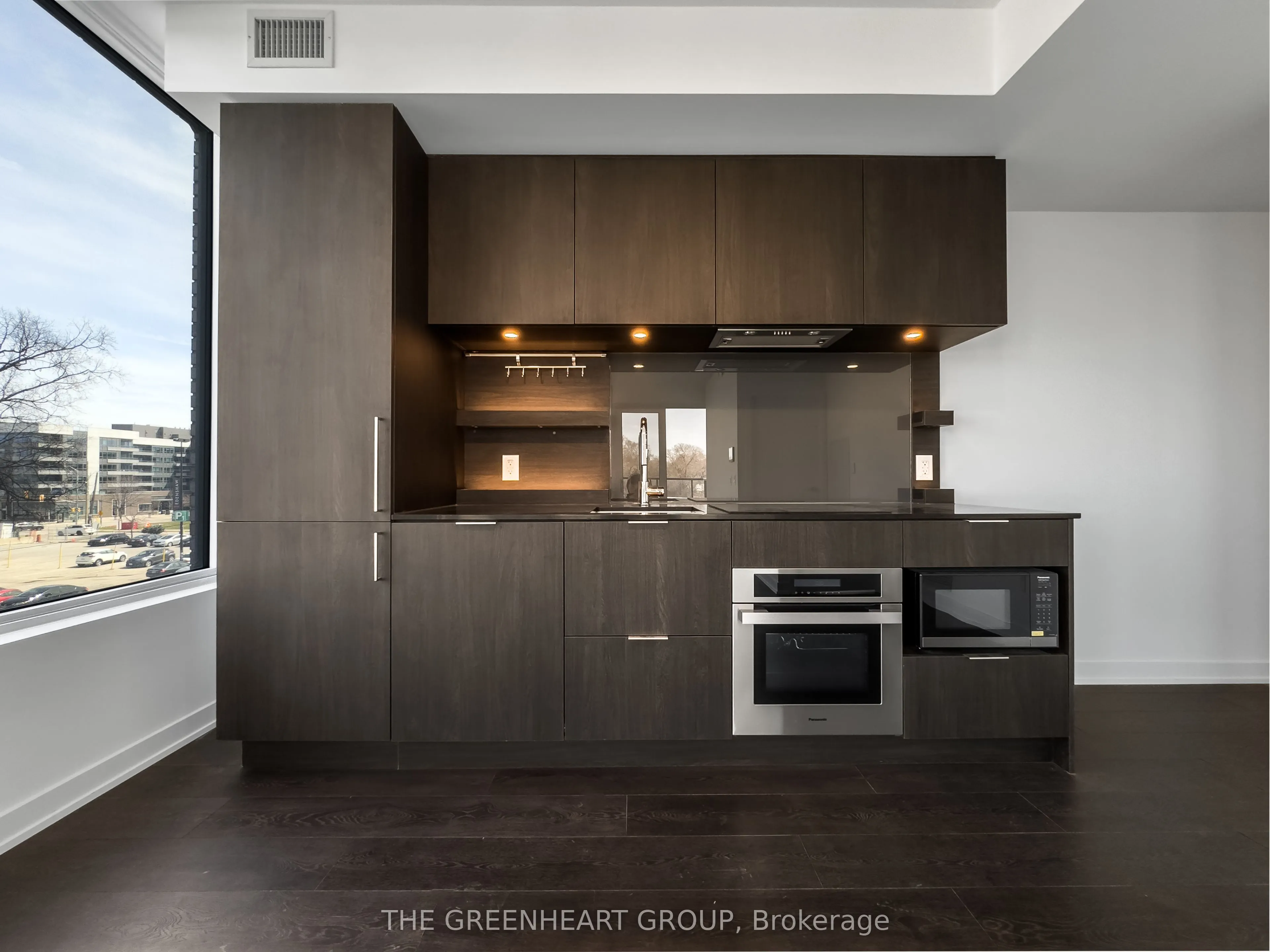 28 Ann Street, #221