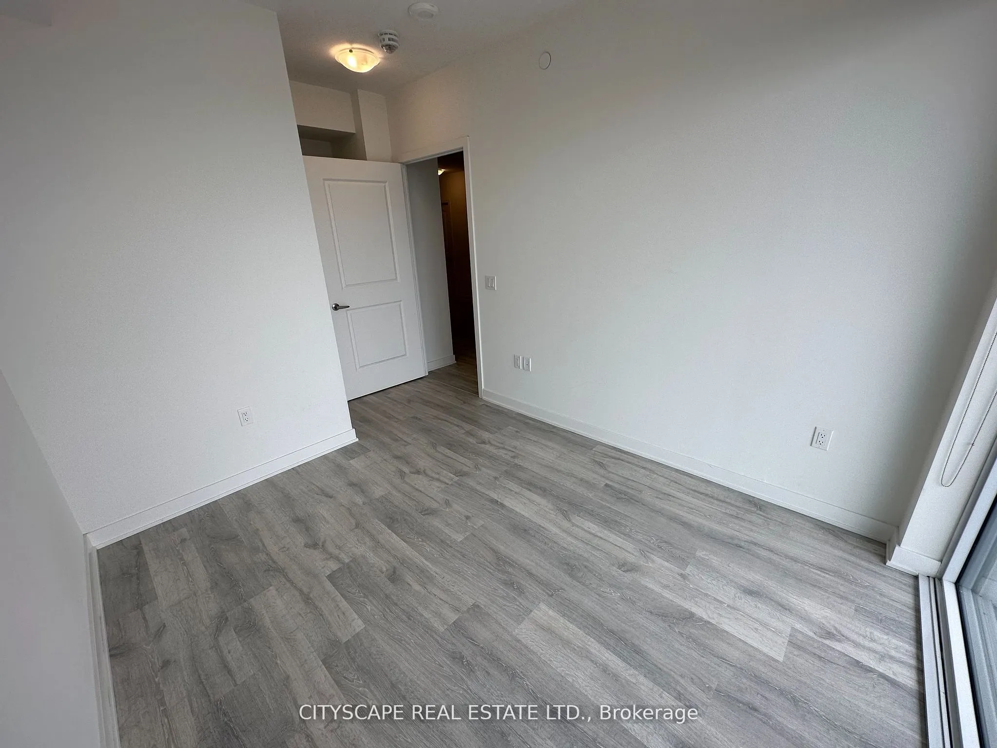 4655 Metcalfe Avenue, #1906