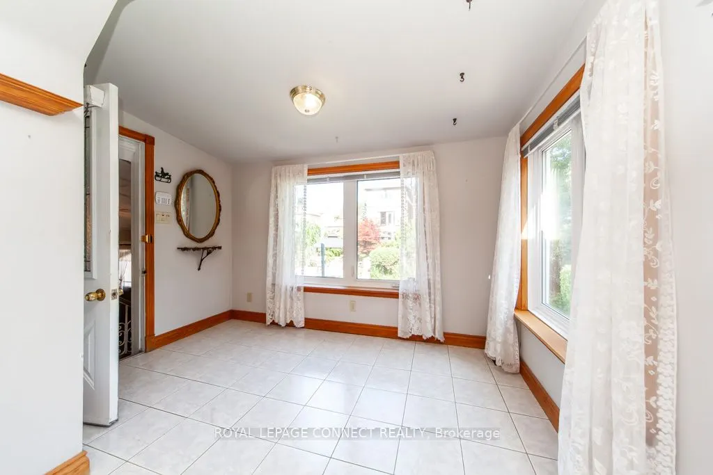 30 East Drive E
