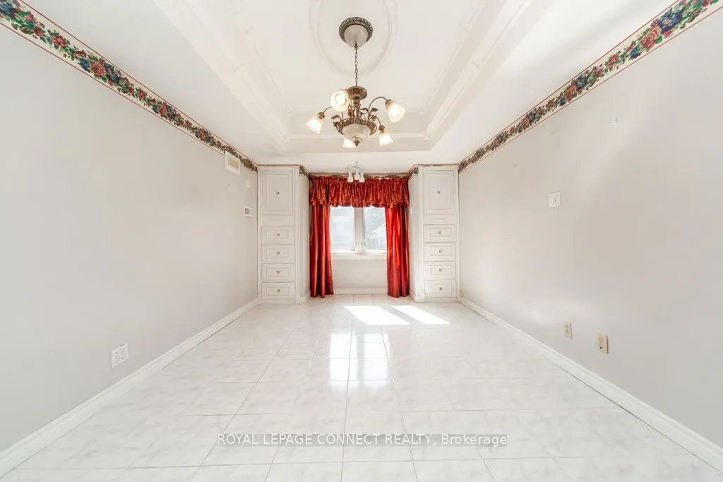 30 East Drive E