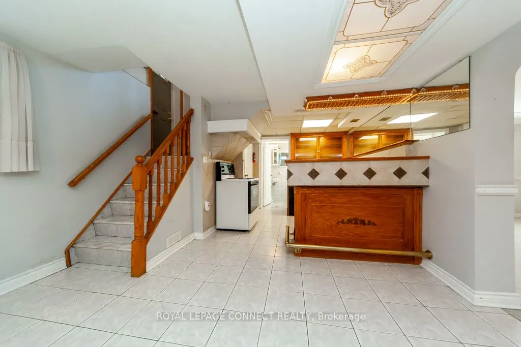 30 East Drive E