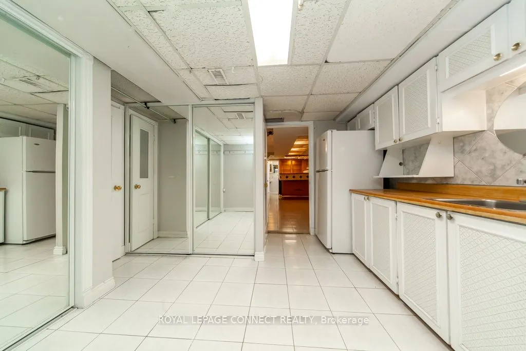 30 East Drive E