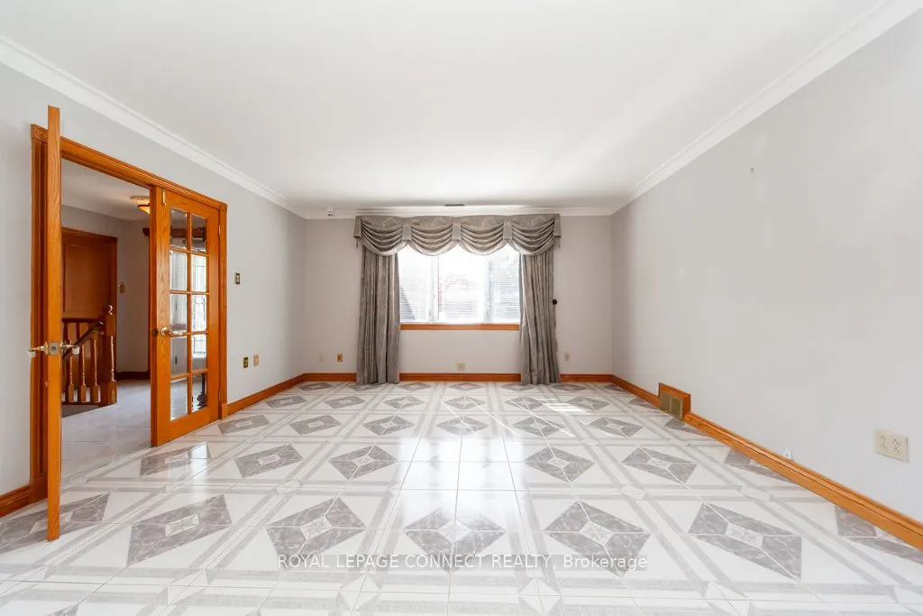 30 East Drive E