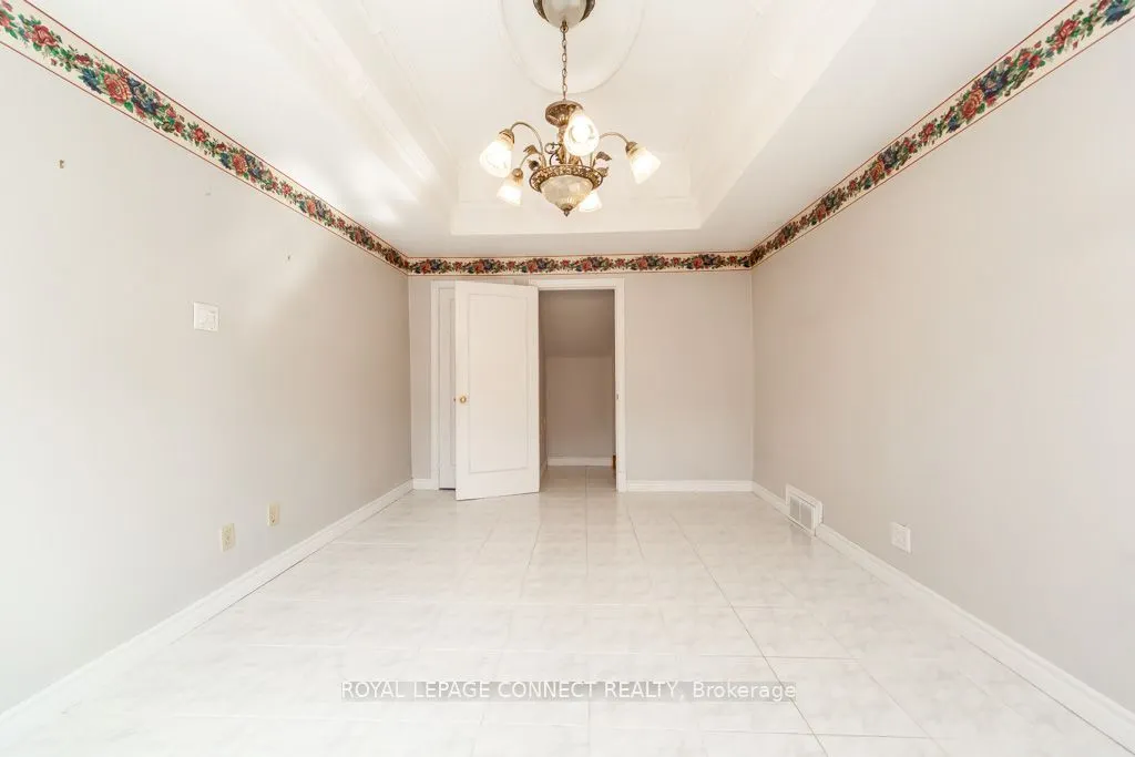 30 East Drive E