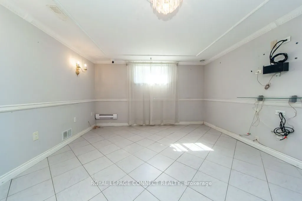 30 East Drive E