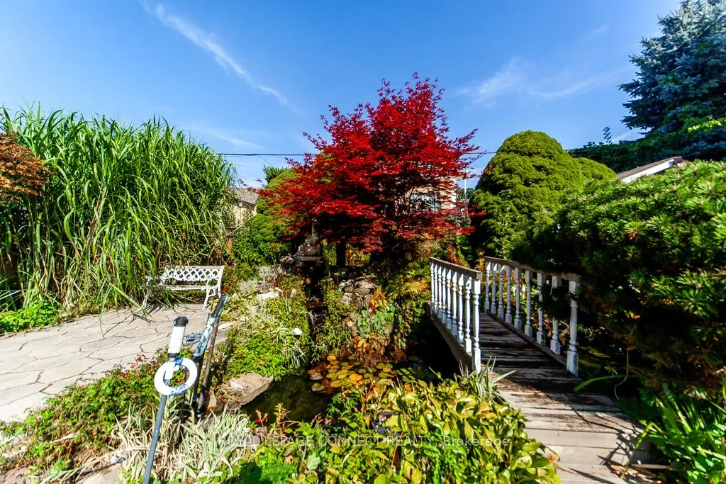 30 East Drive E