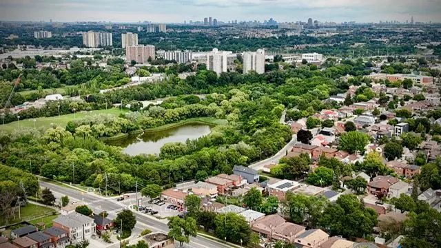 30 East Drive E