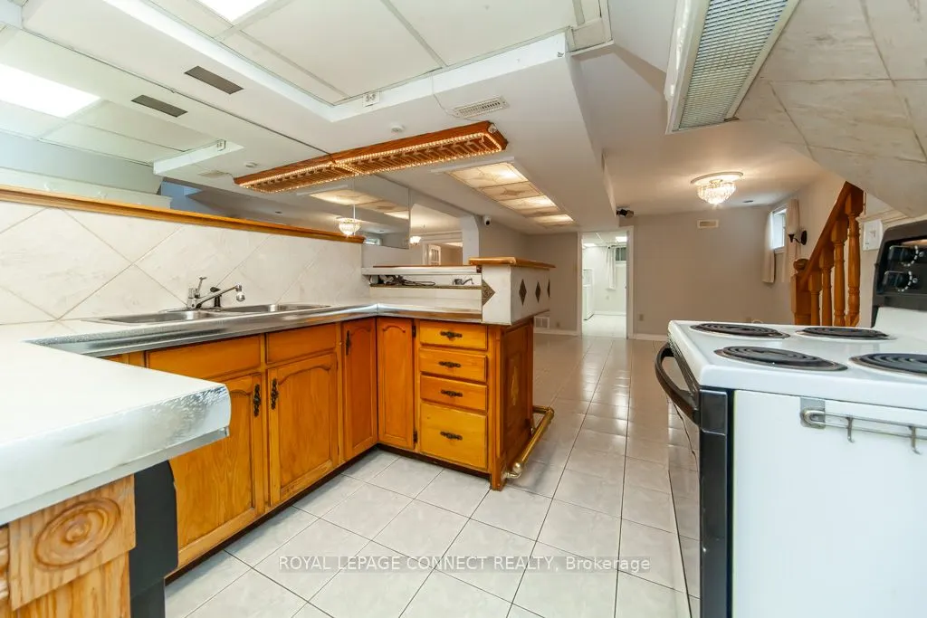 30 East Drive E