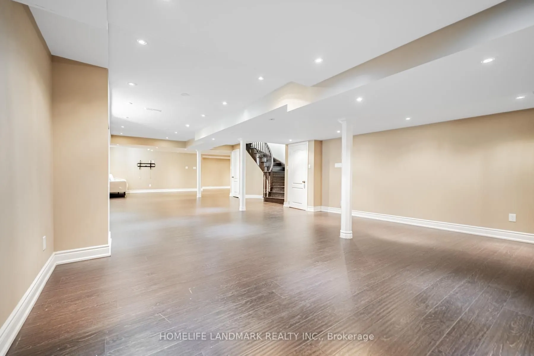 2481 Whistling Springs Crescent