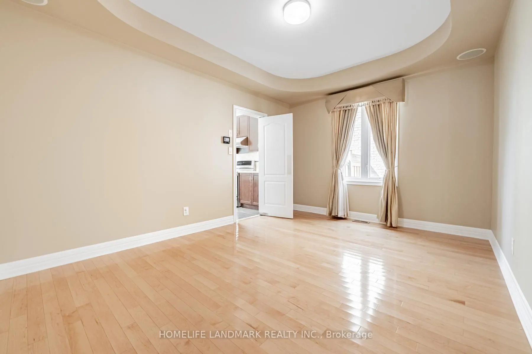 2481 Whistling Springs Crescent
