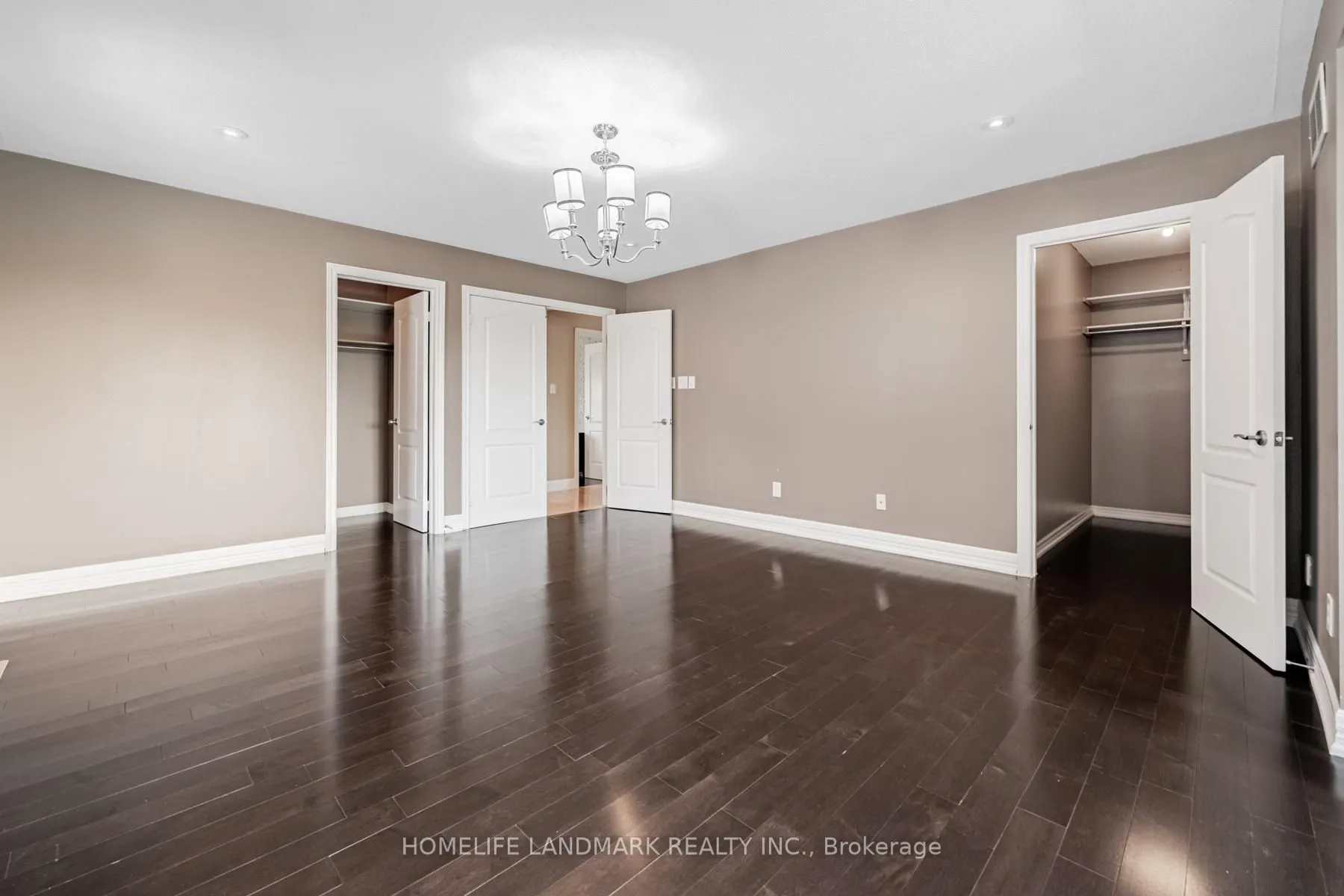 2481 Whistling Springs Crescent