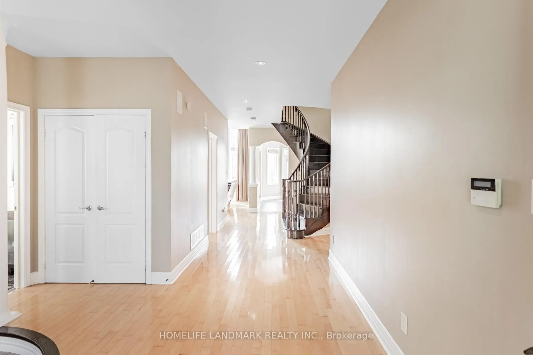 2481 Whistling Springs Crescent