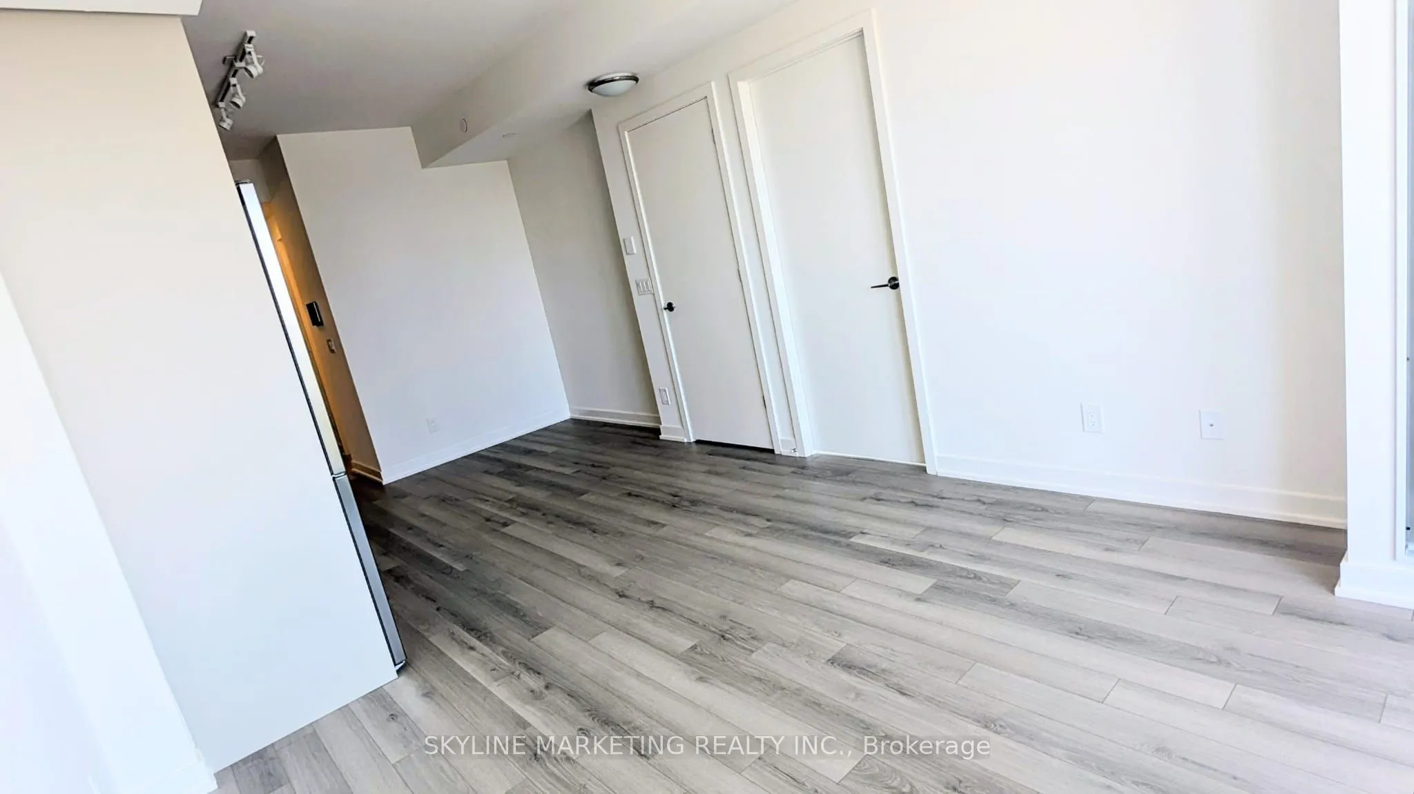 3079 Trafalgar Road, #1504