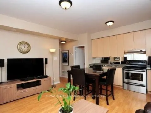 4965 Southampton Drive, #32