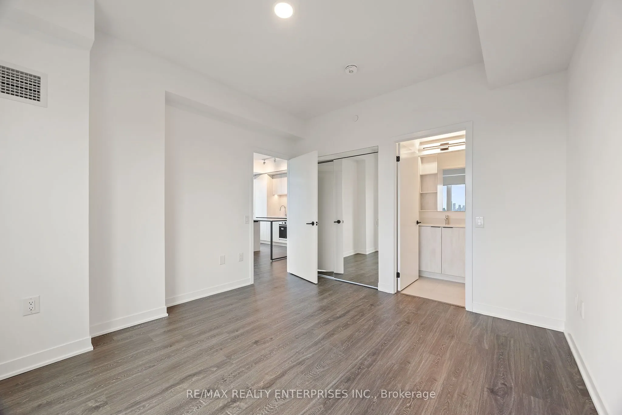 2495 Eglinton Avenue W, #2003