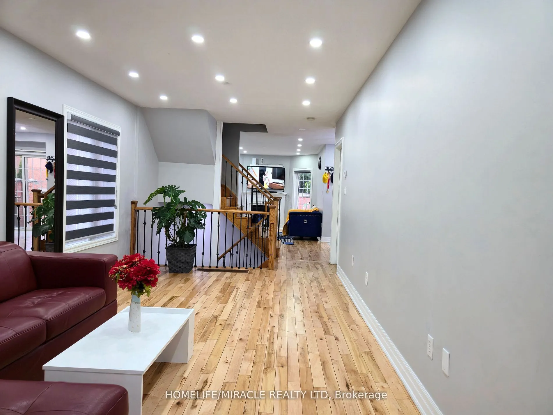 33 Atira Avenue