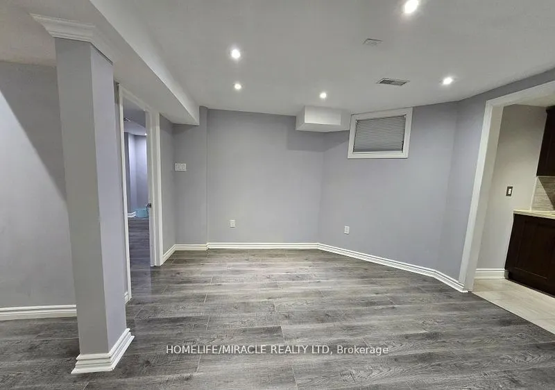 33 Atira Avenue