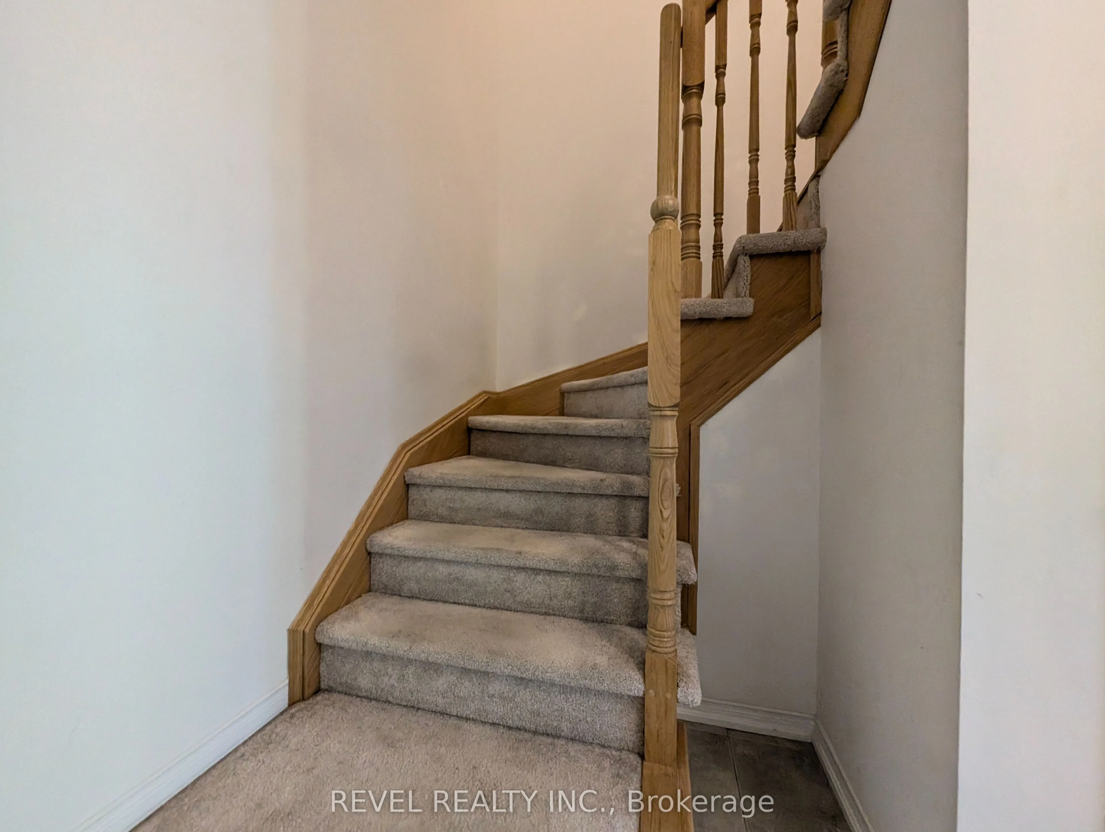 2488 Post Road, #8