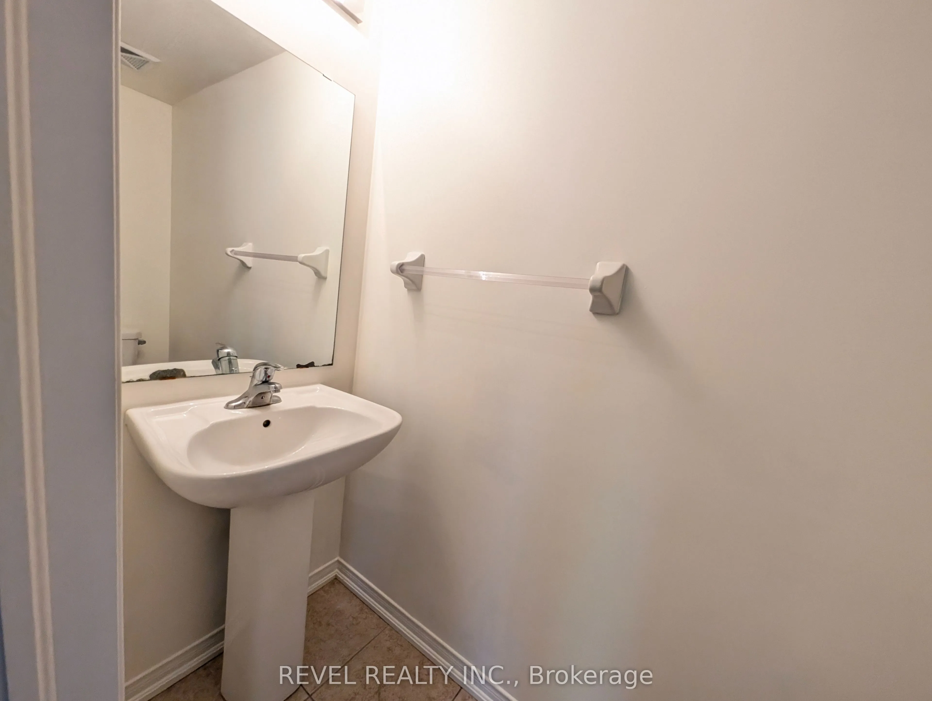 2488 Post Road, #8
