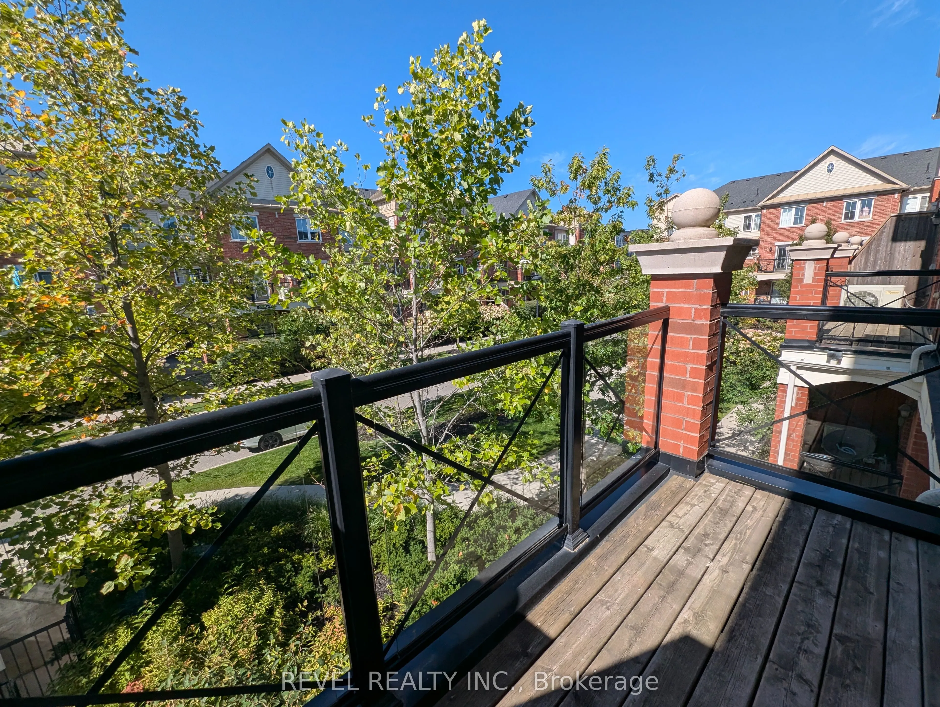 2488 Post Road, #8
