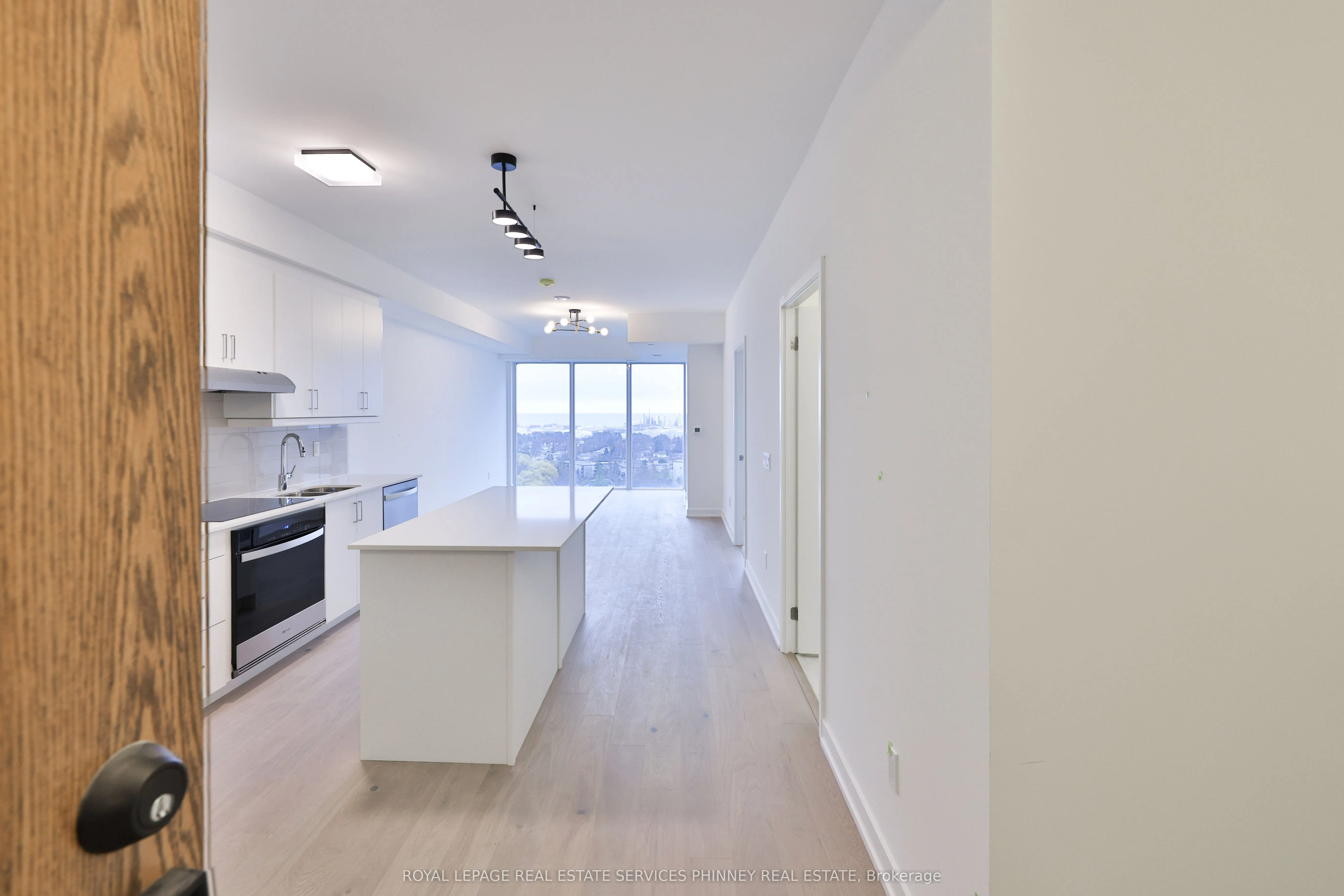 1035 Southdown Road, #LPH 1804