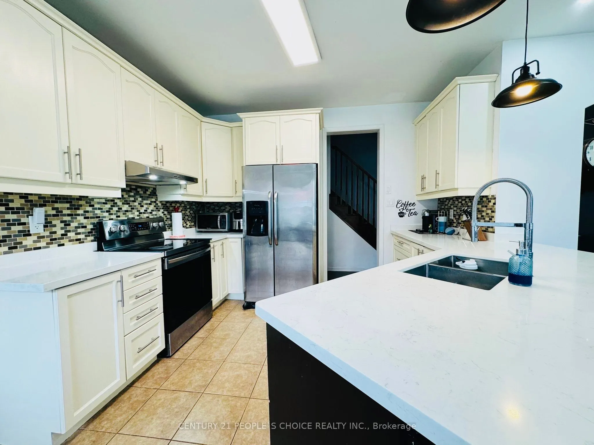 1135 Solomon Court, #Upper