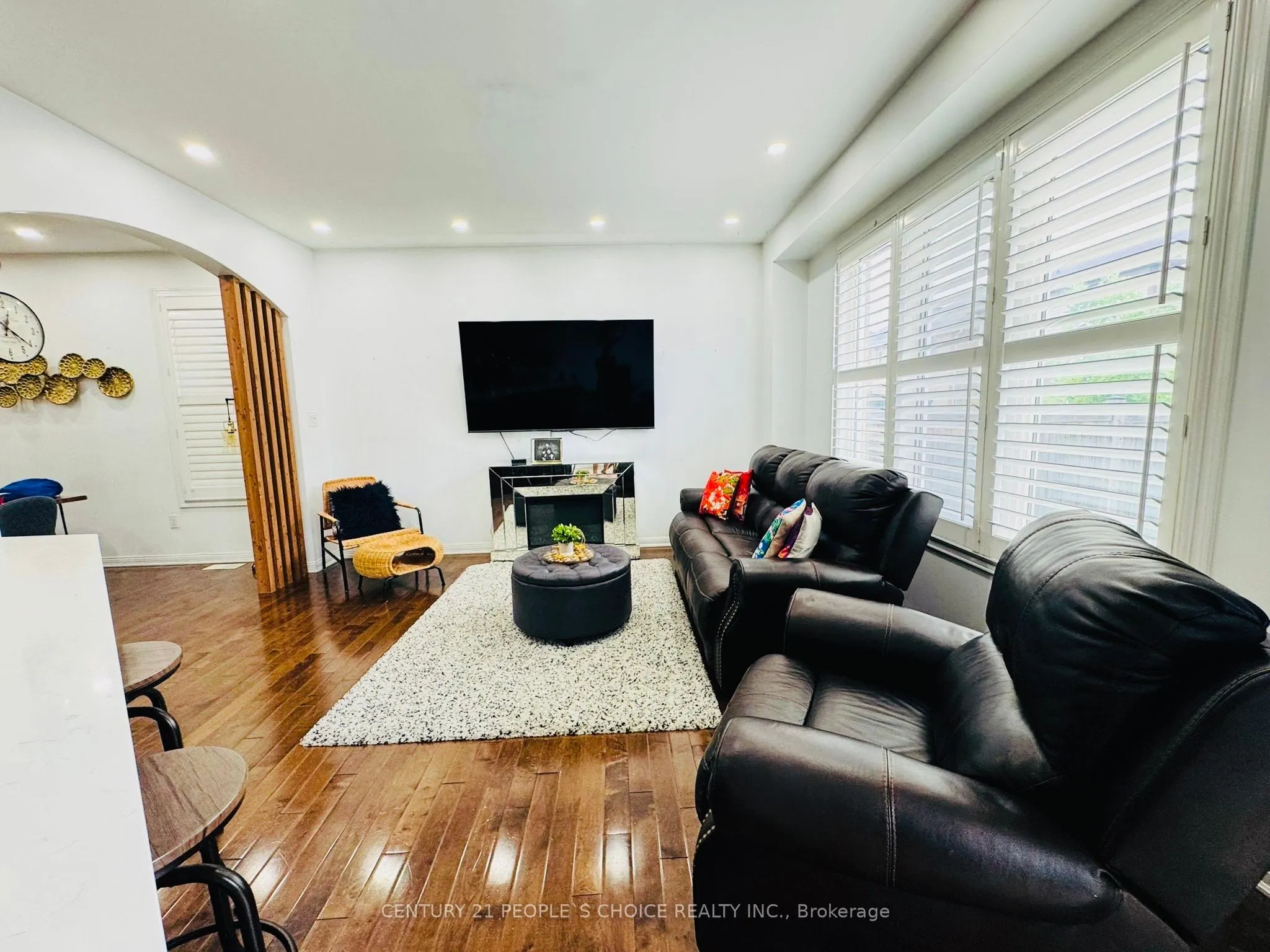 1135 Solomon Court, #Upper