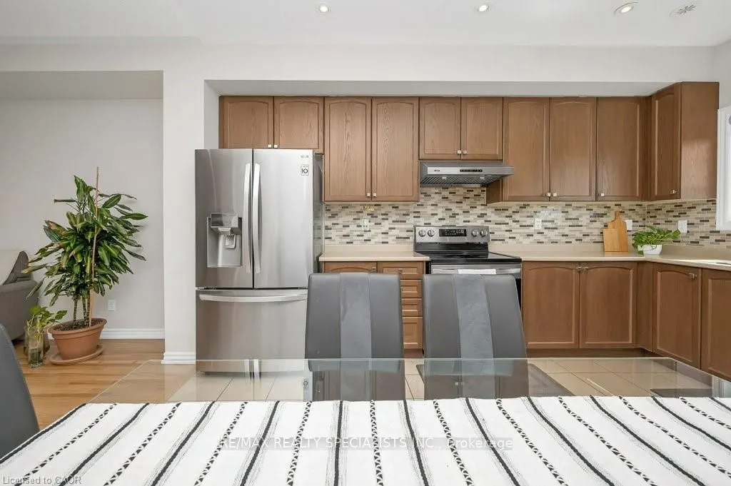 34 Aspen Hills Road, #3