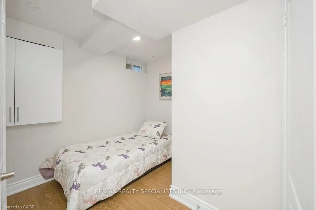 34 Aspen Hills Road, #3