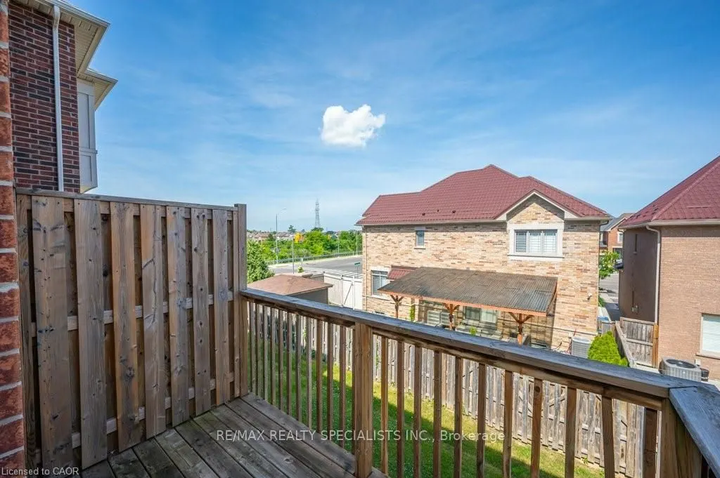 34 Aspen Hills Road, #3