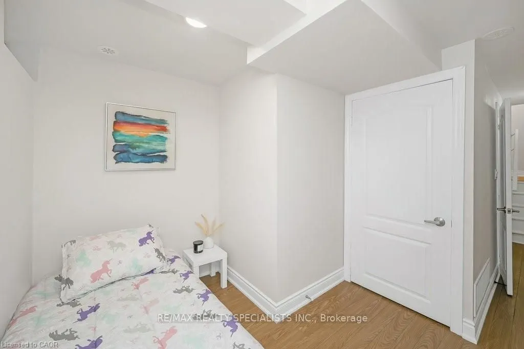 34 Aspen Hills Road, #3