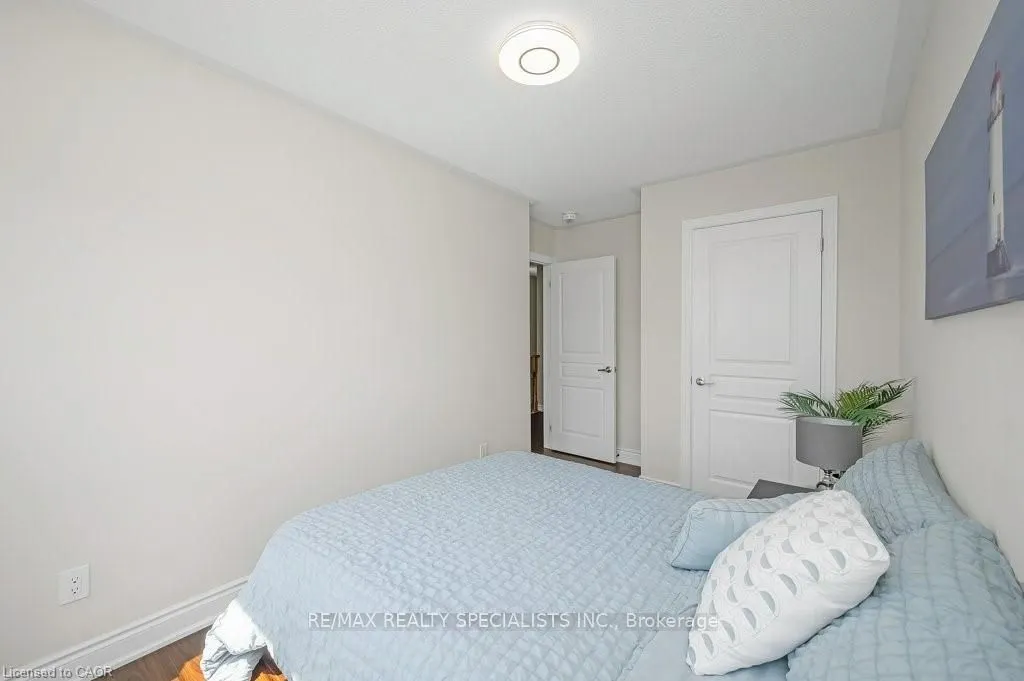 34 Aspen Hills Road, #3