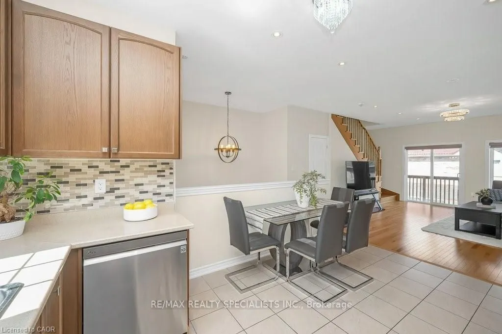 34 Aspen Hills Road, #3