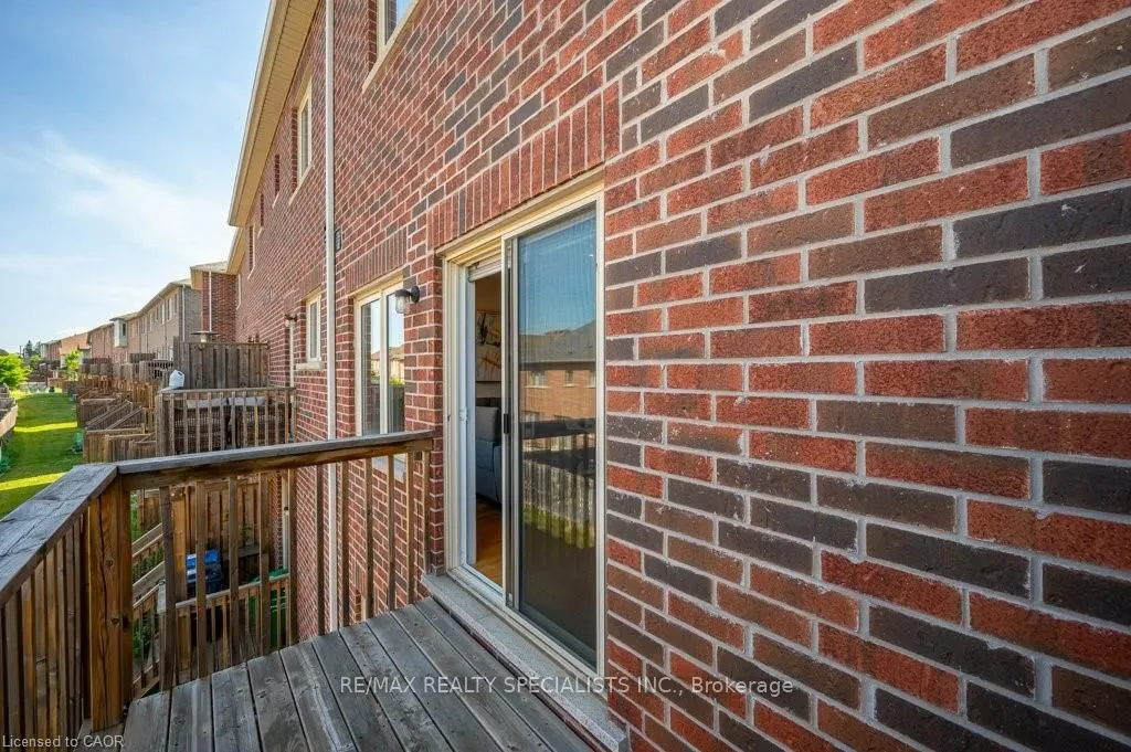 34 Aspen Hills Road, #3