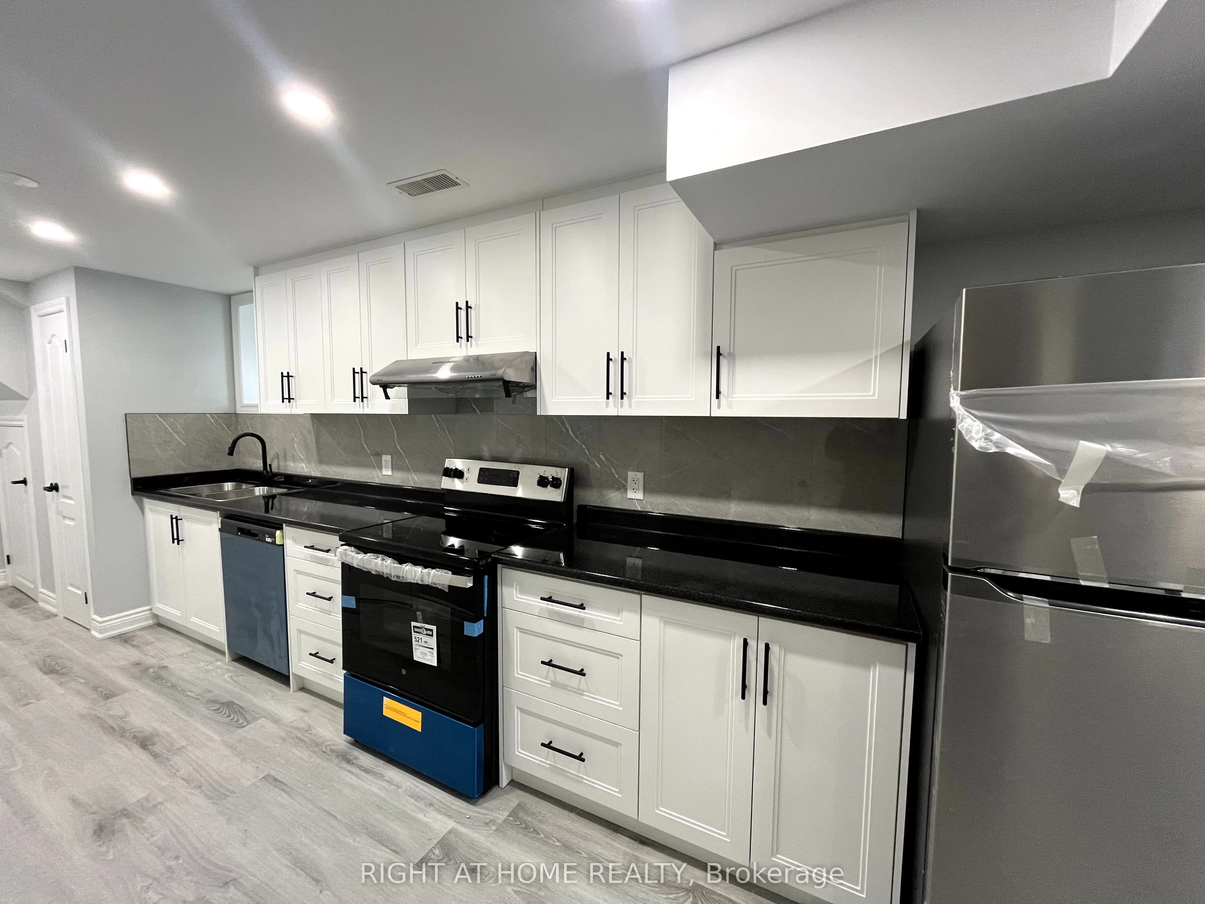 22 Amboise Crescent, #Basement
