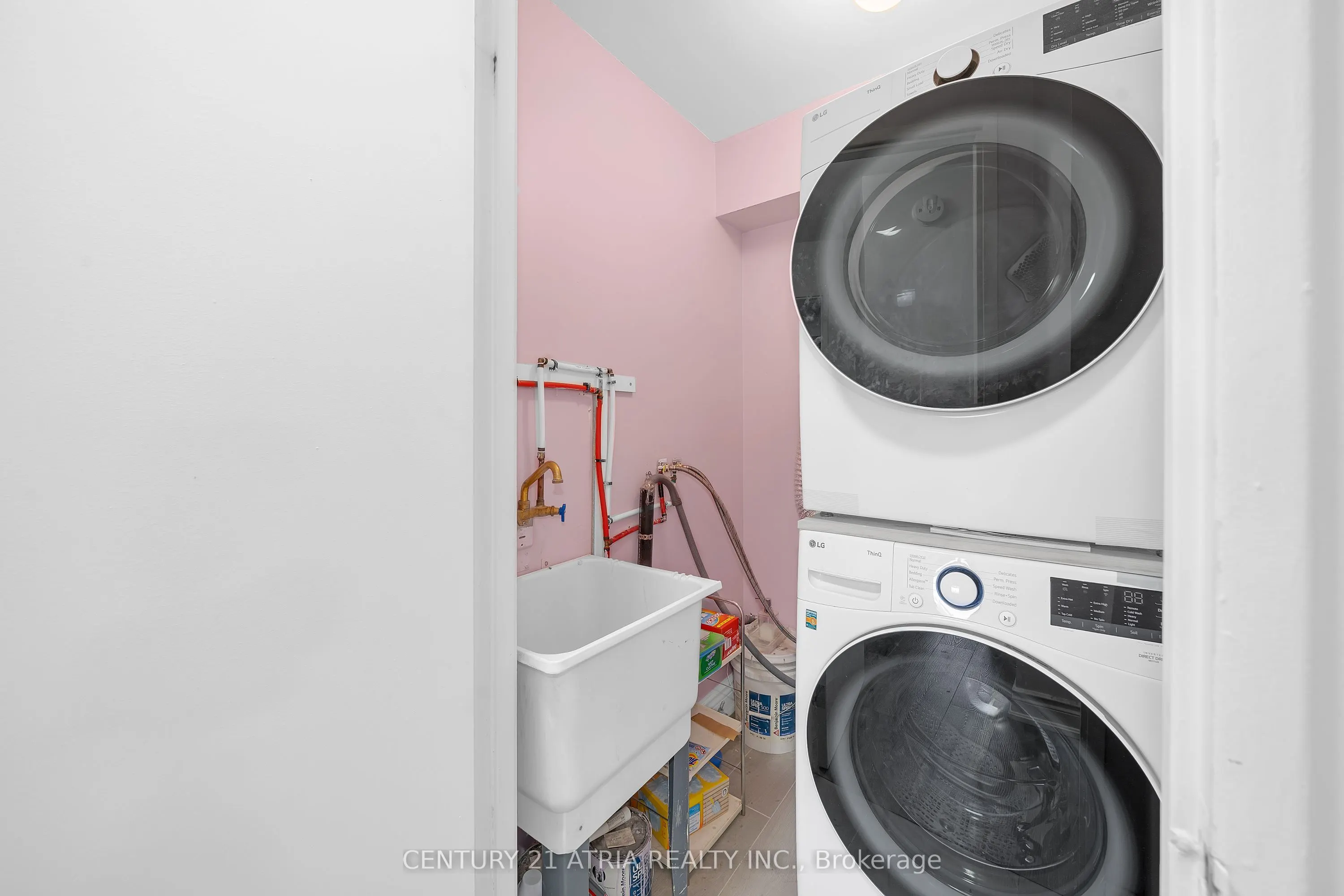 10 Tobermory Drive, #1102