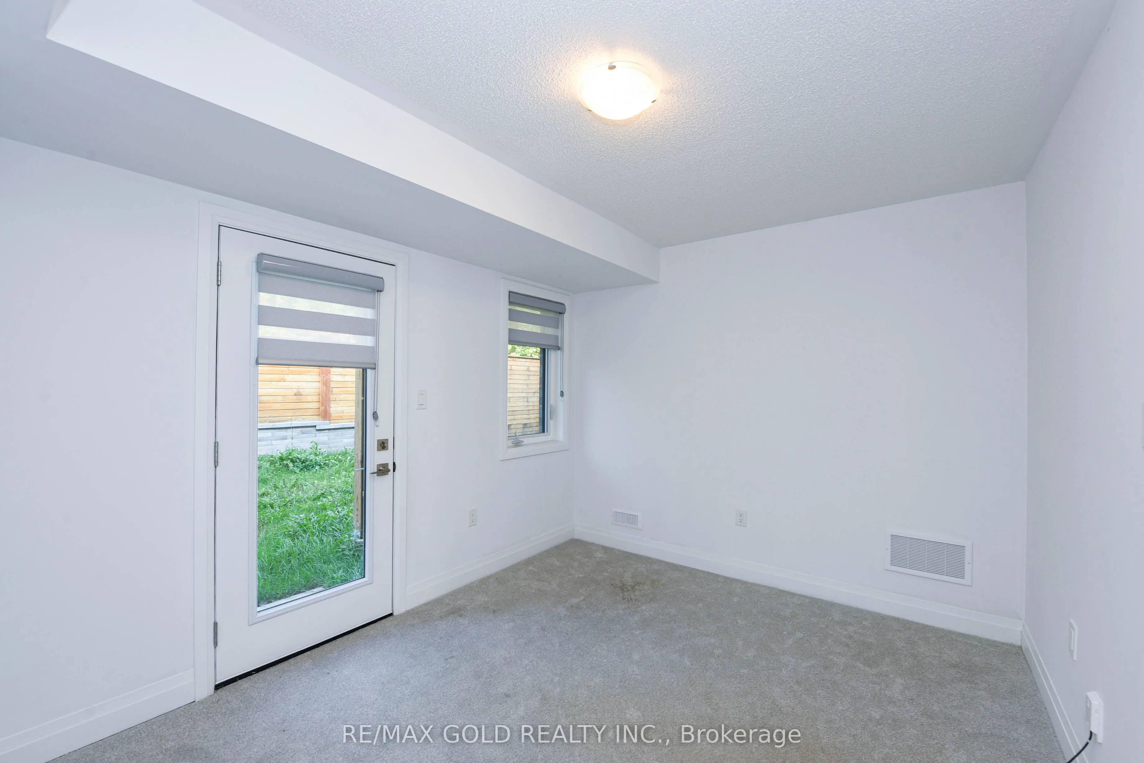 48 Windtree Way