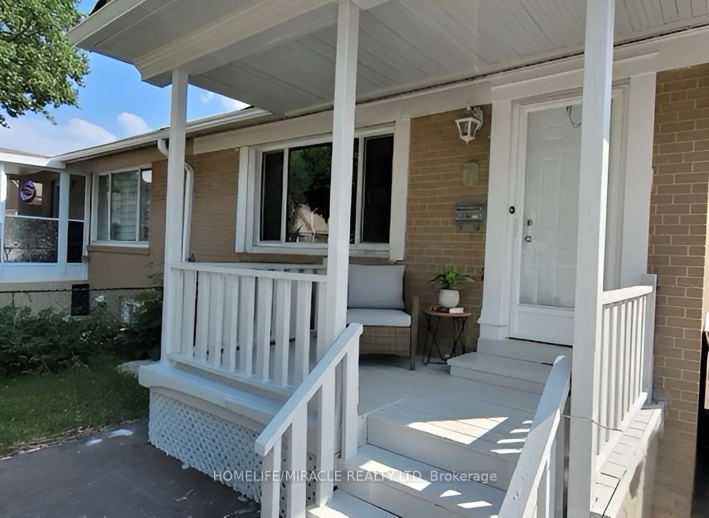 71 Mcmurchy Avenue, #Main