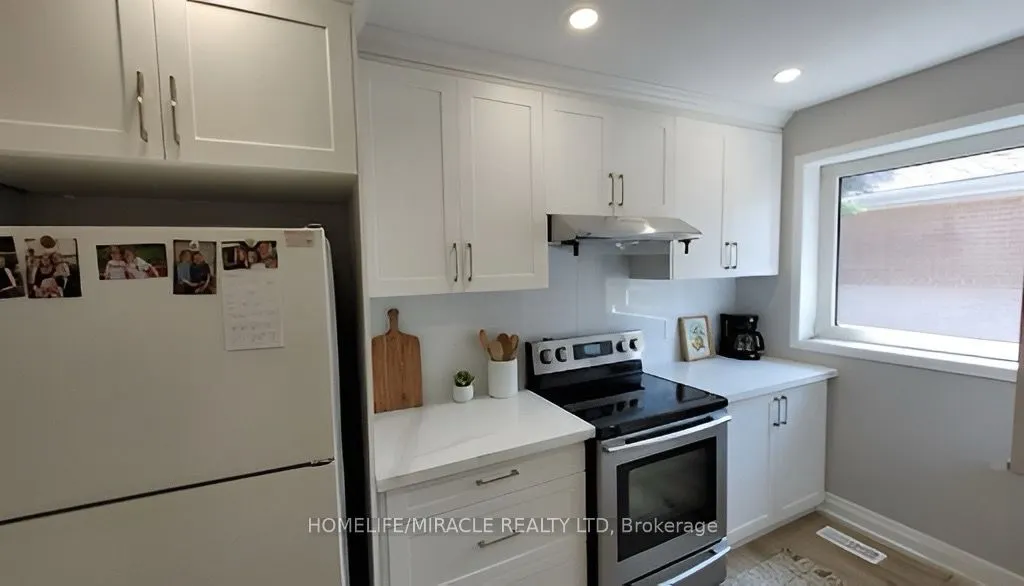 71 Mcmurchy Avenue, #Main
