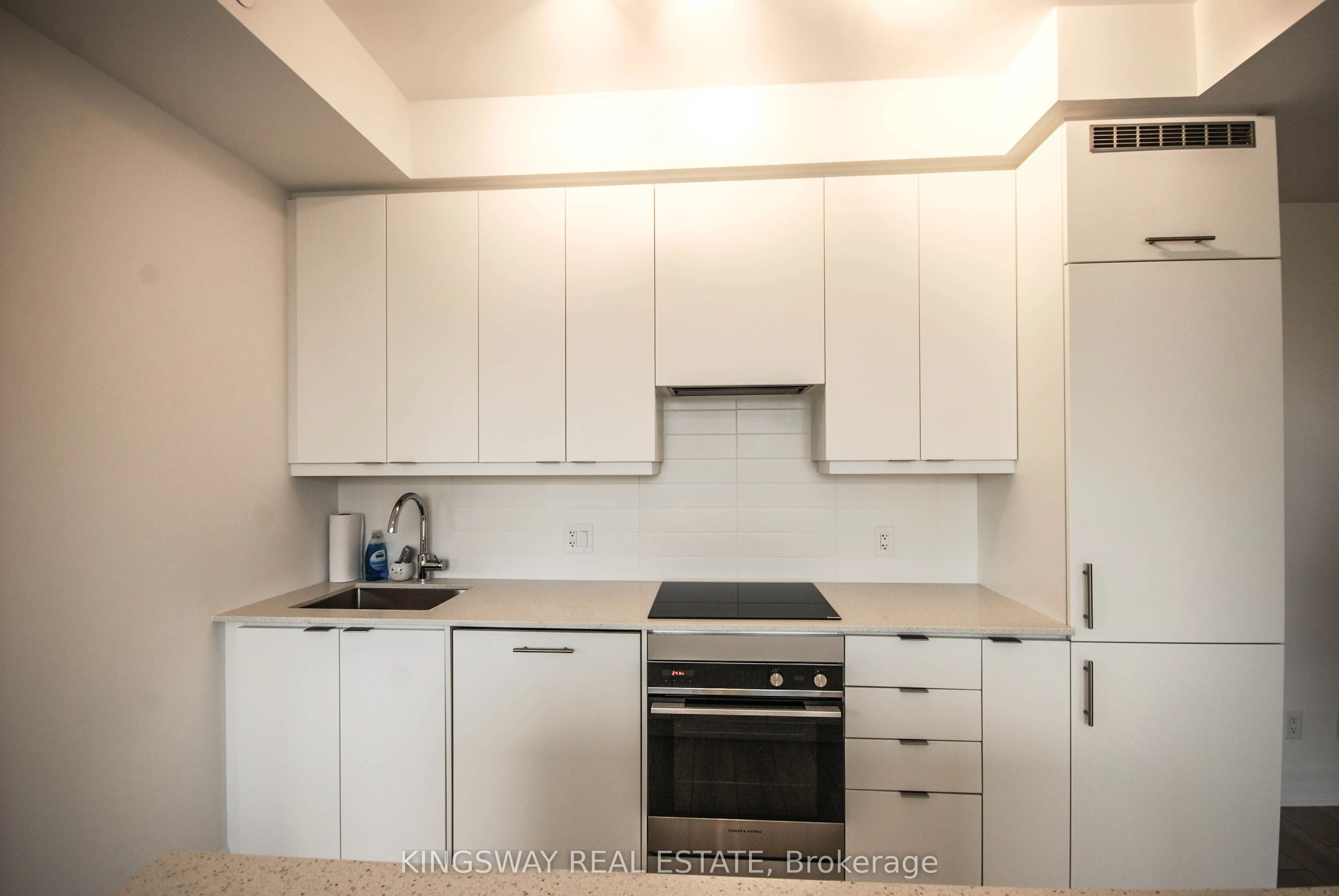 30 Elm Drive W, #704