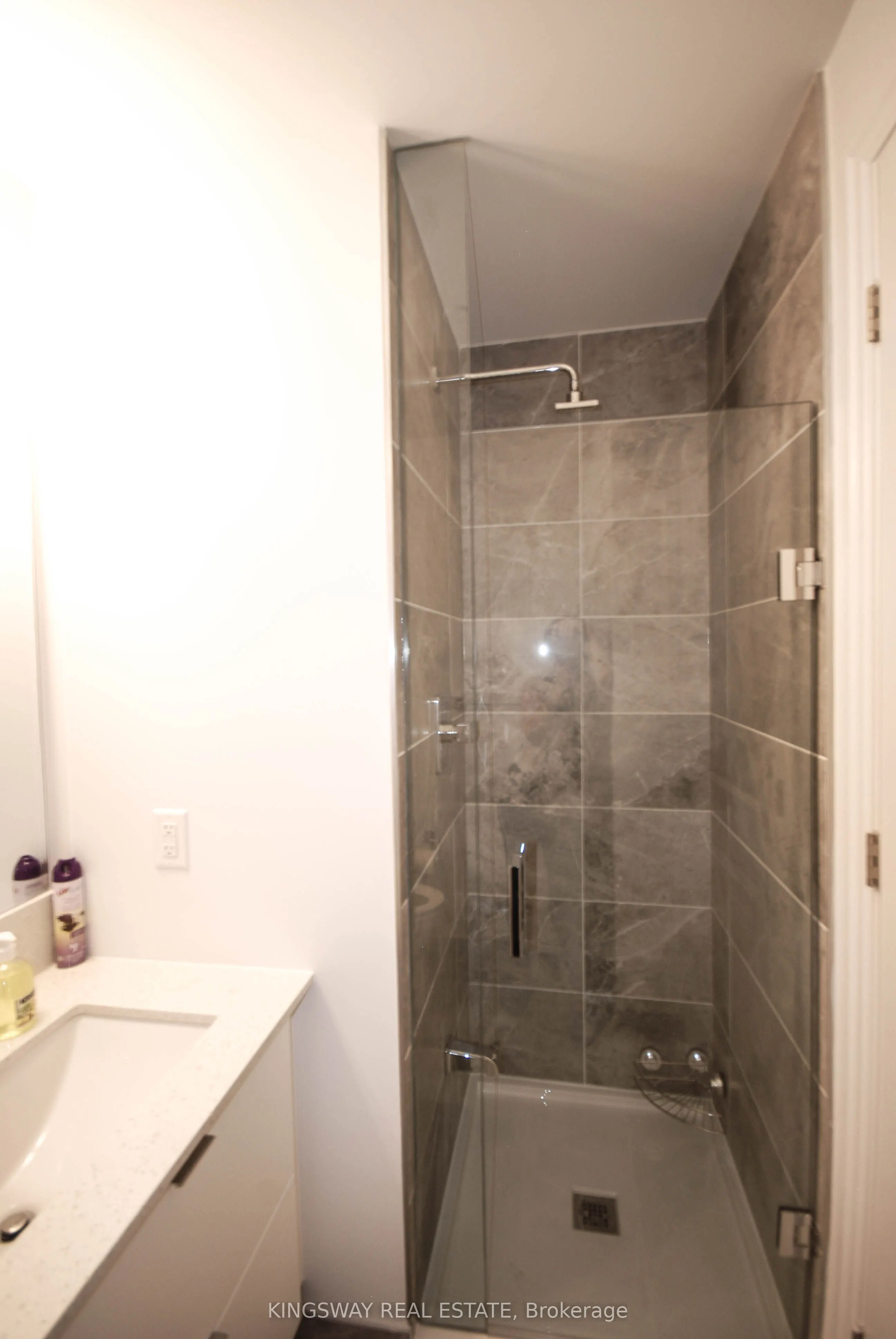 30 Elm Drive W, #704