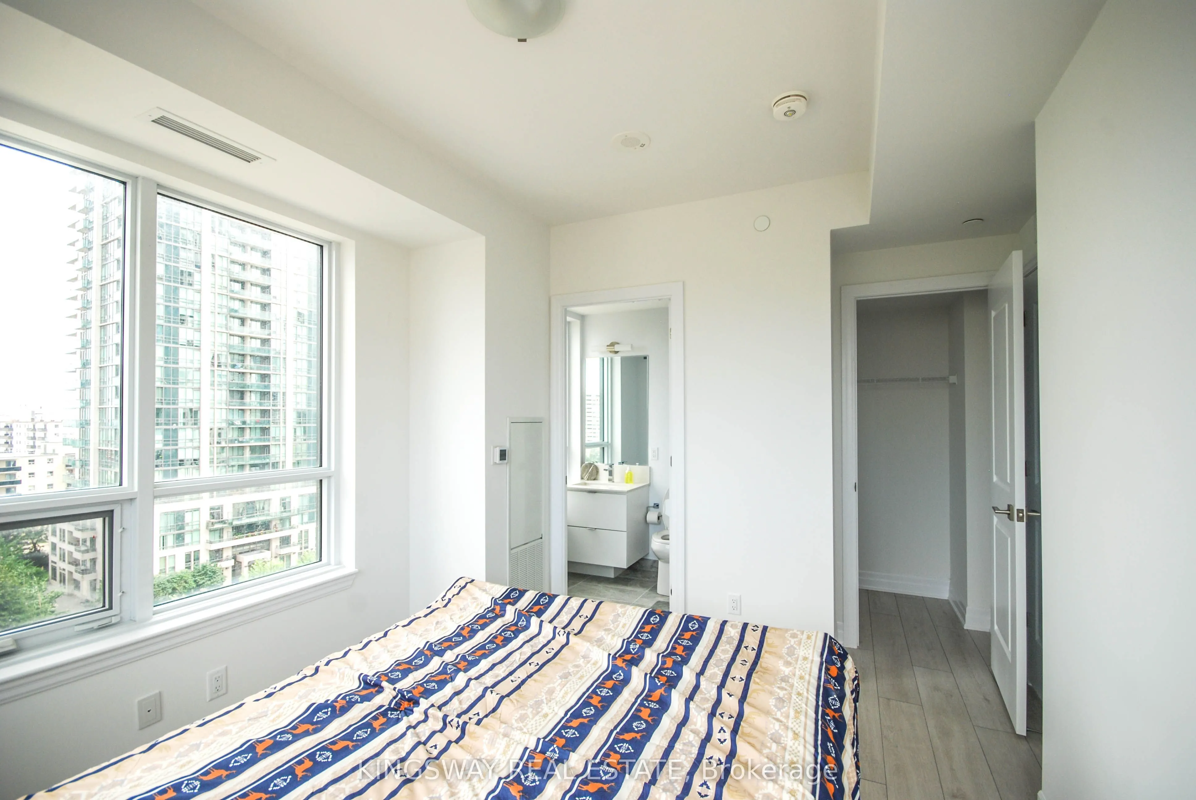 30 Elm Drive W, #704