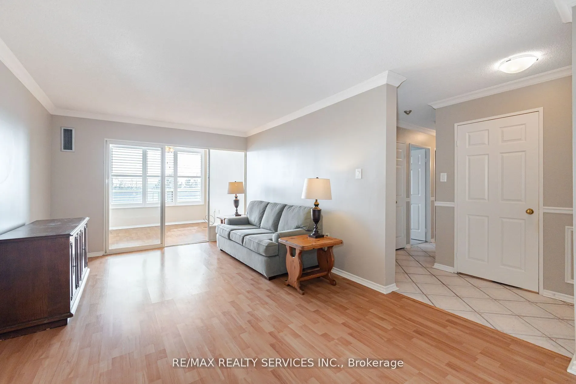 20 Cherrytree Drive, #411