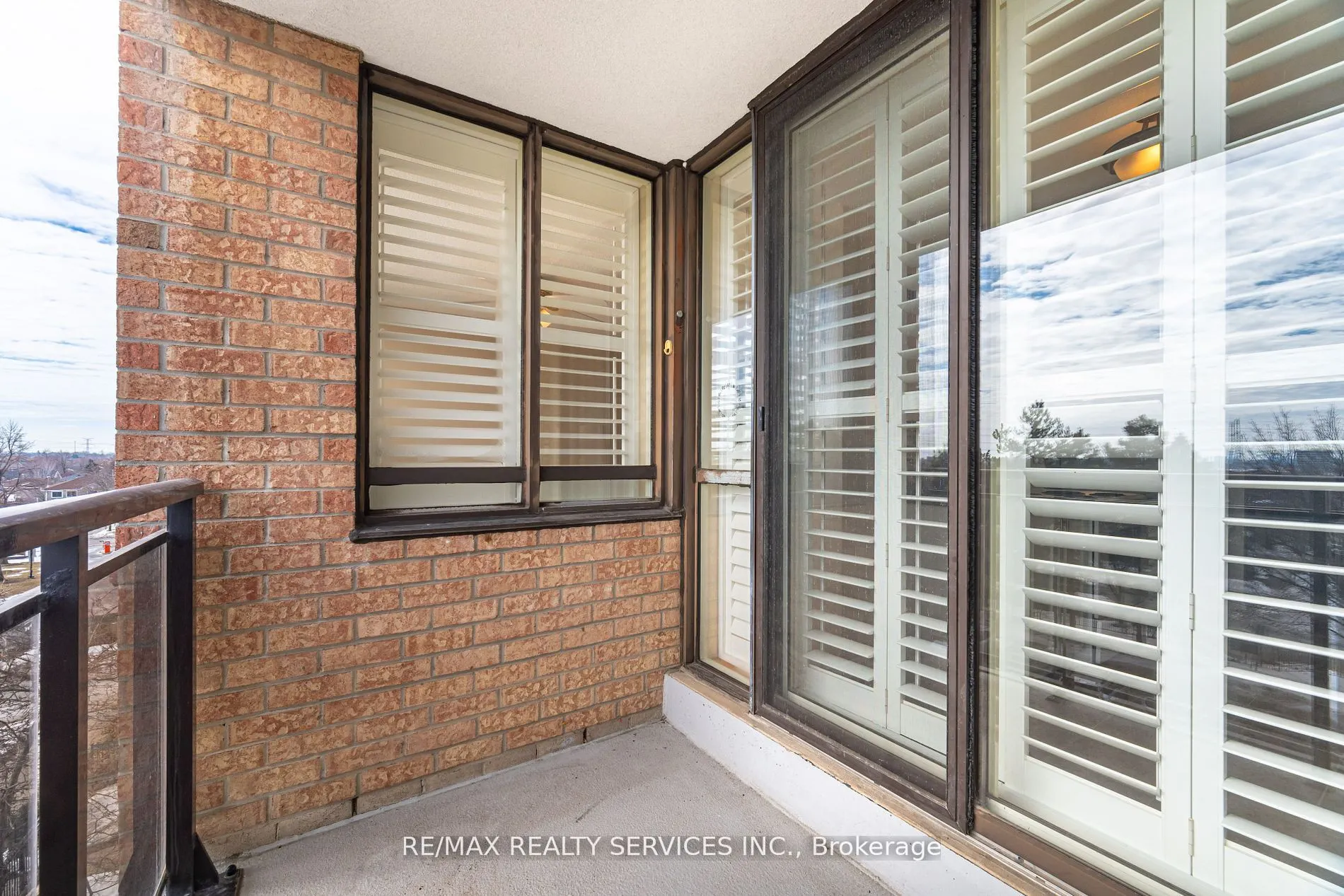 20 Cherrytree Drive, #411