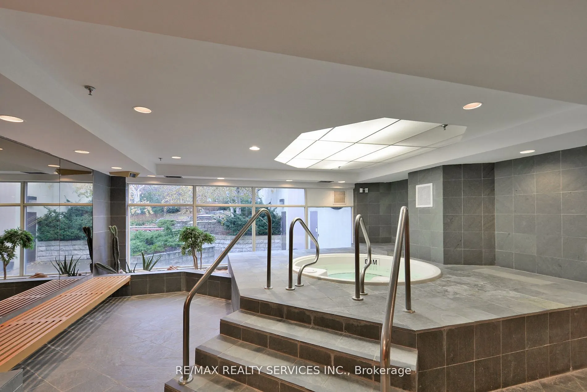 20 Cherrytree Drive, #411