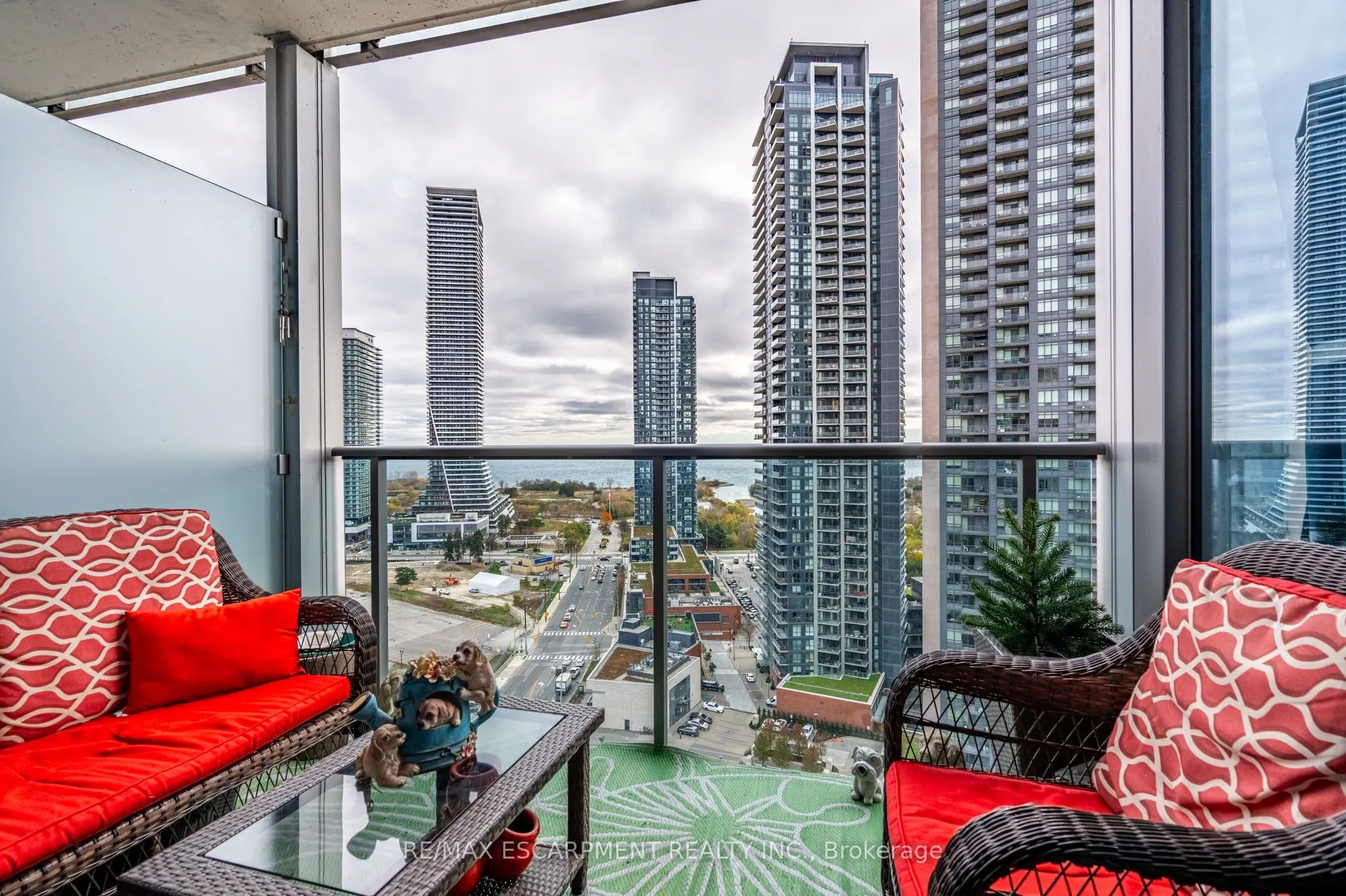 90 PARK LAWN Road S, #2206