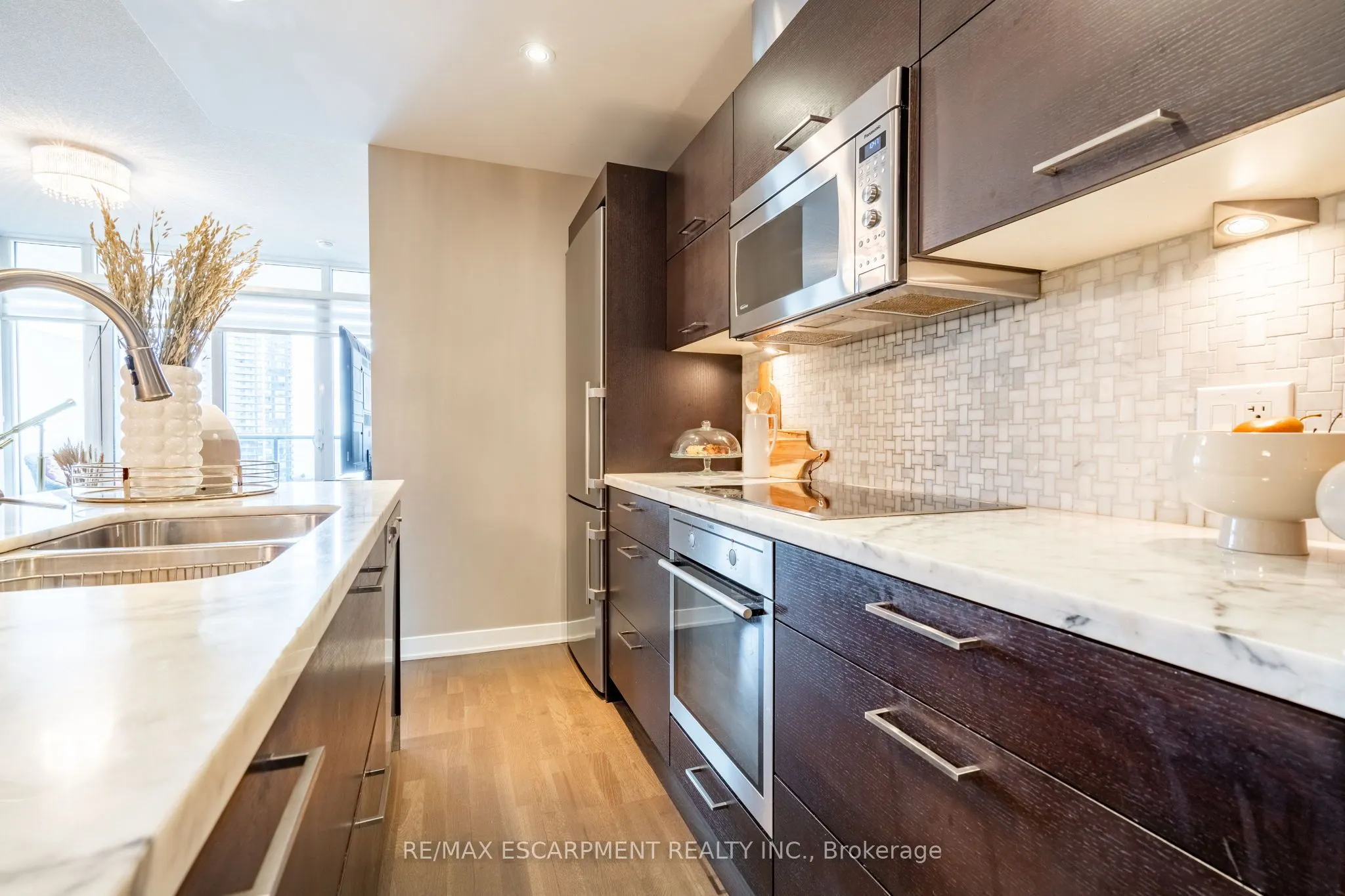 90 PARK LAWN Road S, #2206
